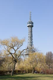 Холм Петржин, телевизионная башня